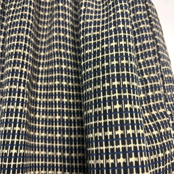 Zara Womens Small black, yellow, and blue geometric print shorts. 100%polyester - Picture 3 of 6